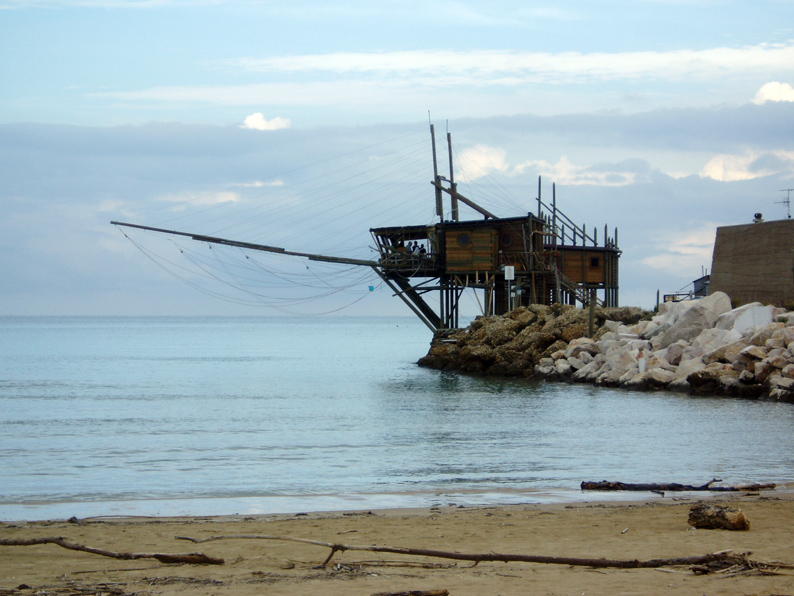 Great-Swan---Vasto,-Italy---fish-hut.jpg